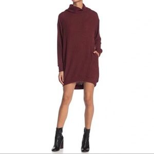 LUSH NWOT Brushed Ribbed Cowlneck Tunic In Wine